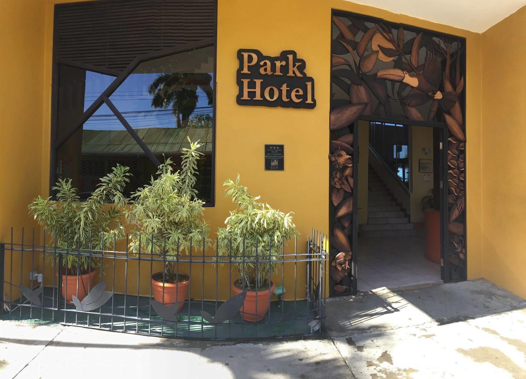 Park Hotel Puerto Limon Exterior photo