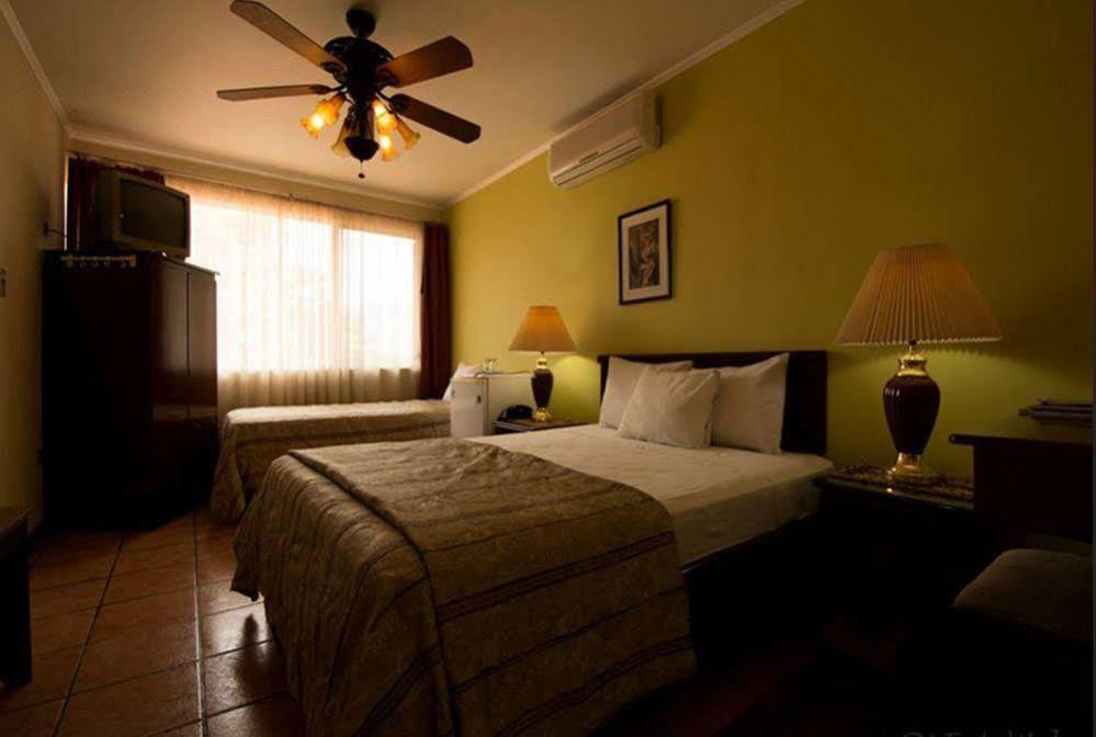 Park Hotel Puerto Limon Exterior photo